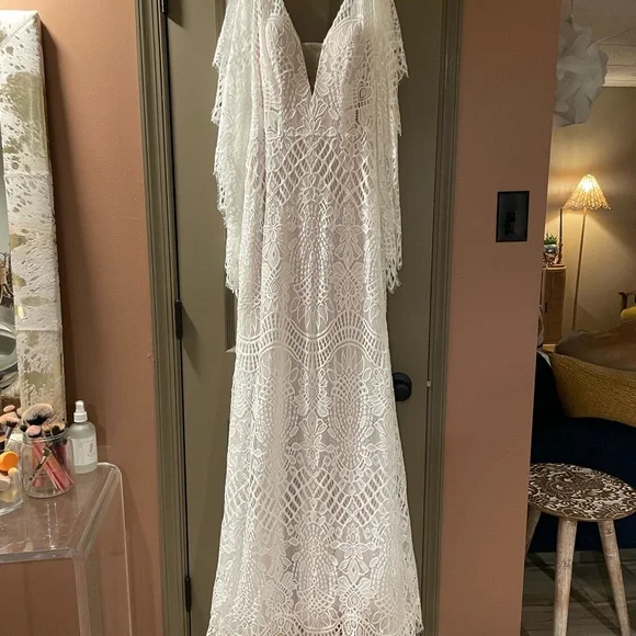 BHLDN odalis gown - Picture 13 of 16